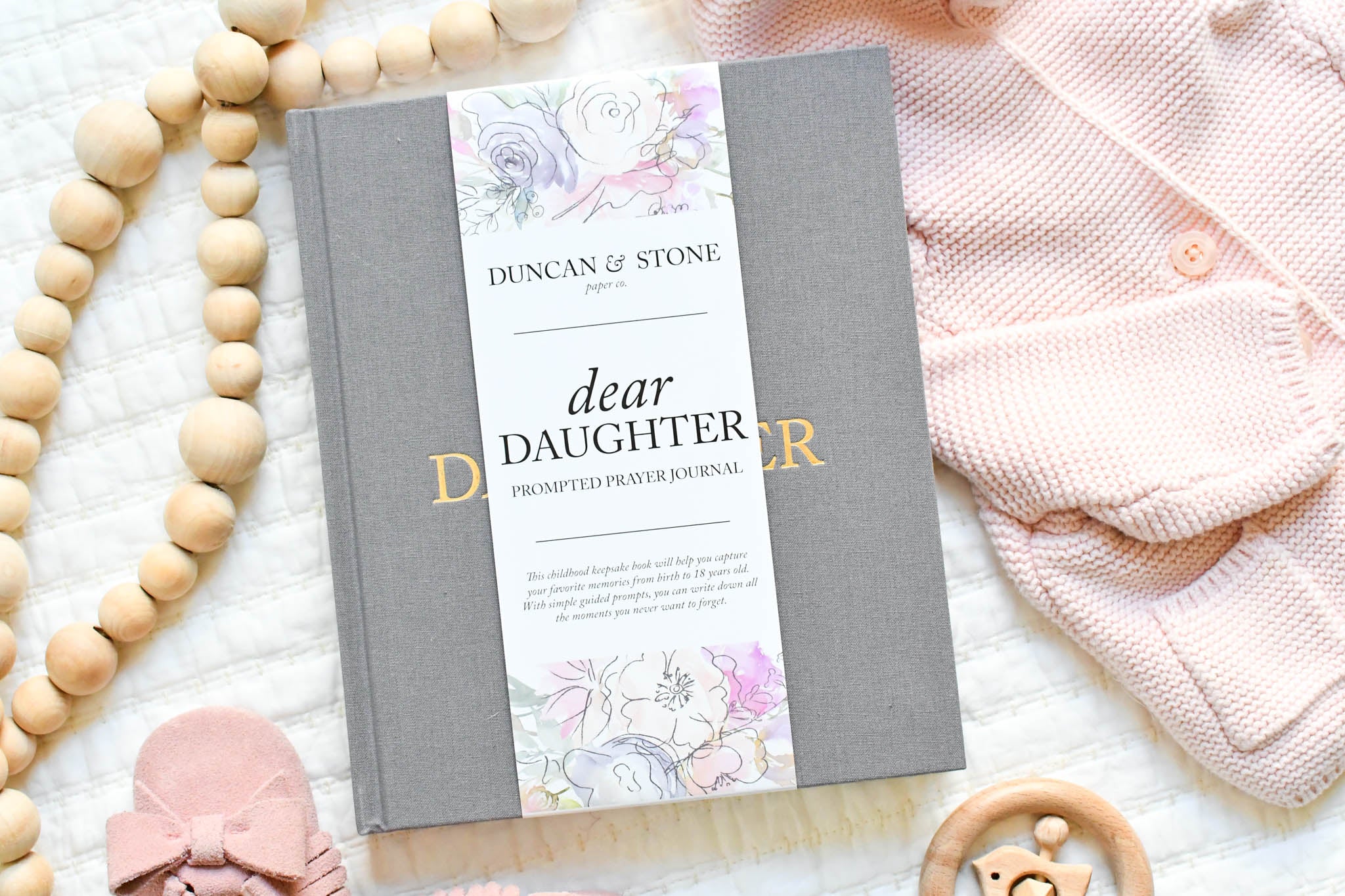 Mother Daughter Journal Pass Back and Forth: Gift Ideas for Adult  Daughters, Women Keepsake Diary with Guided Prompts, Fun Quizzes, Questions  and