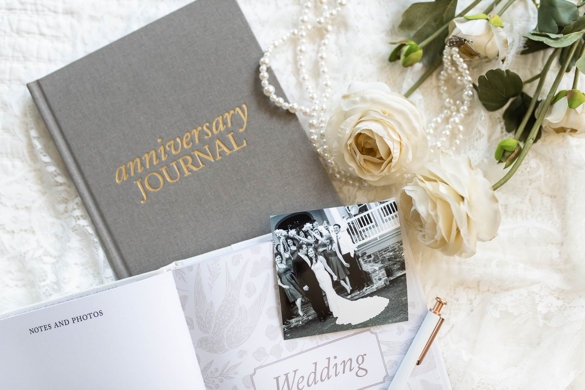 5 Wedding Gifts For Newly Married Couples | HerZindagi